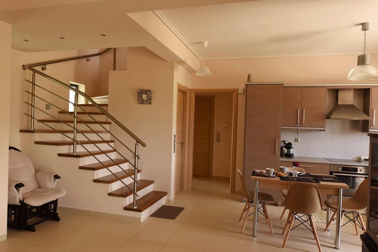 Panelma Villa Tranquil Coastal Retreat In Zacharo Tholon Exterior photo